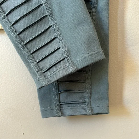 Alo Yoga Athletic Athleisure Dusty Blue Motto Leggings Pants - Picture 3 of 5